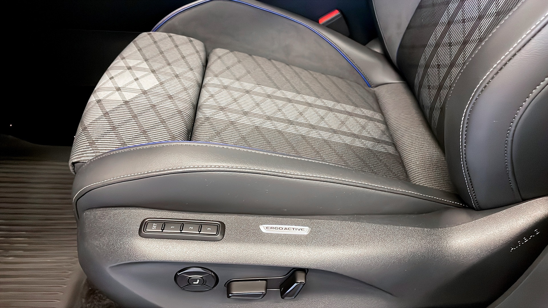 Volkswagen Passat ZZL17G