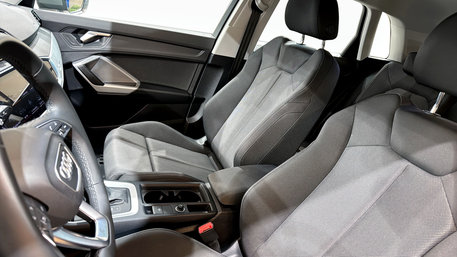 Audi Q3 ZZM54N