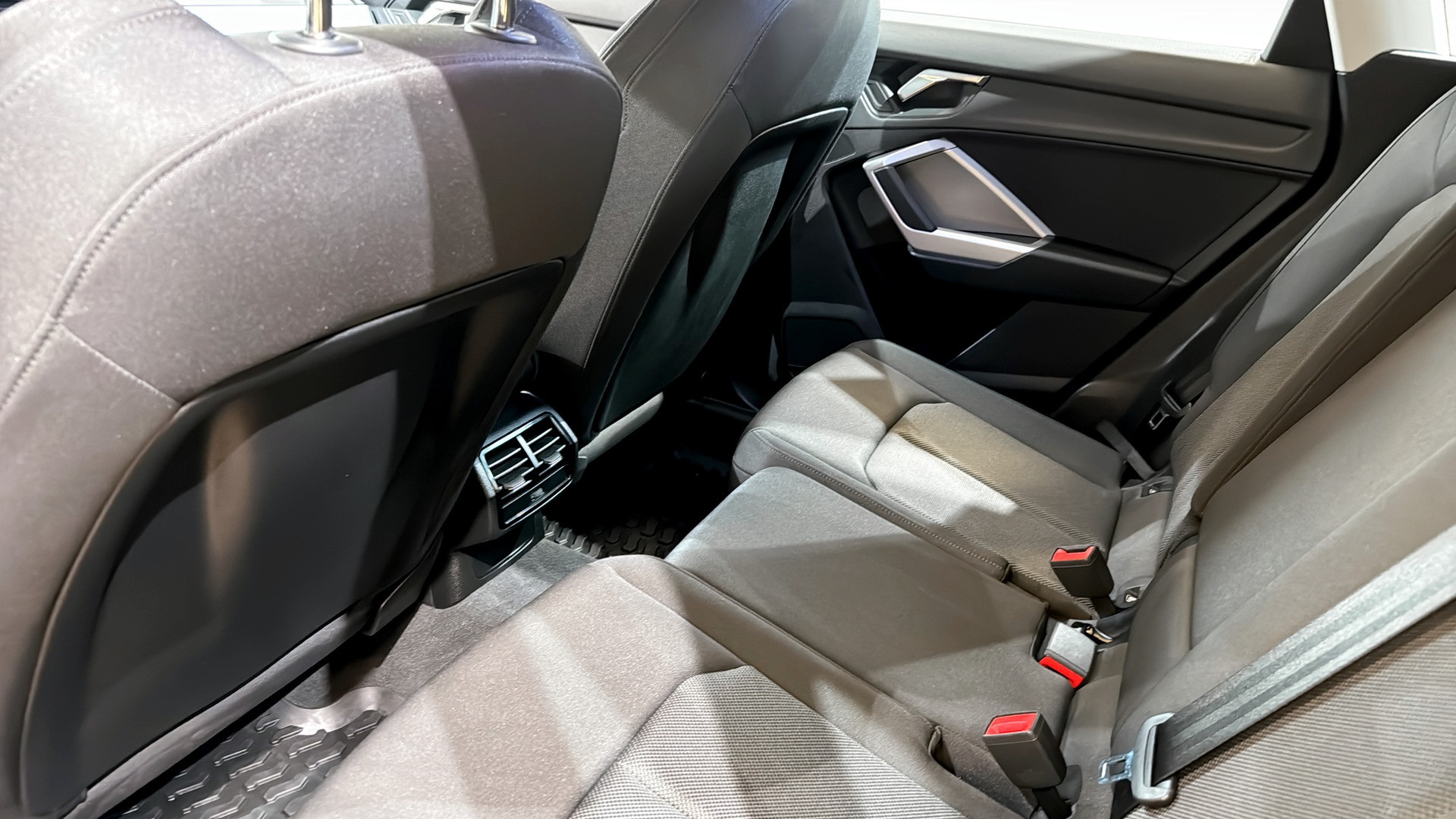 Audi Q3 ZZM54N