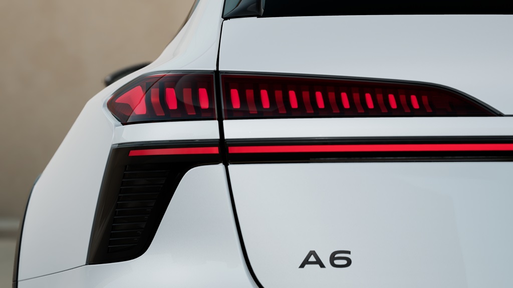 Audi A6 allroad quattro HTP79A